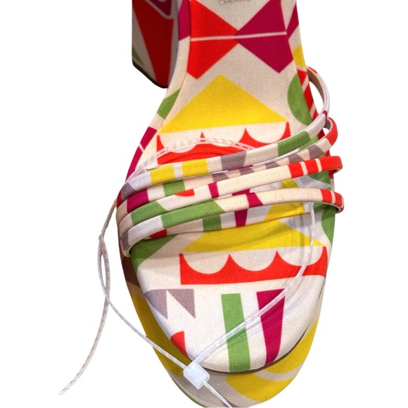 Gianni Bini PARRISH GEO PRINT Strappy Platform Sandal - Picture 12 of 14